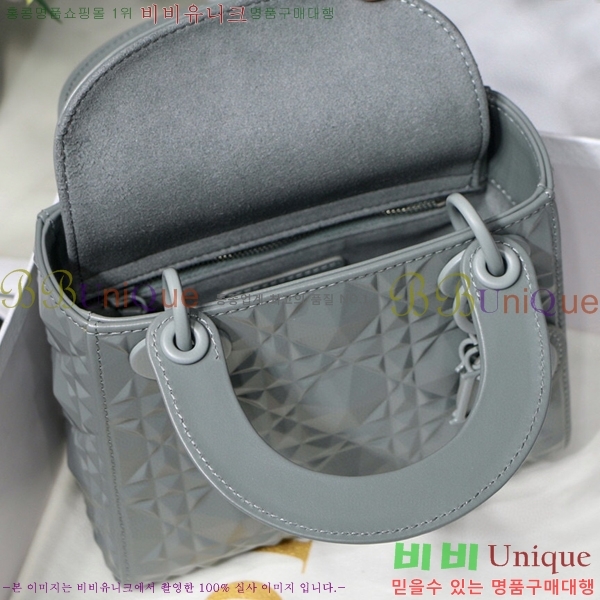 #��� ���̾Ƹ�� ���̹� M6003-702