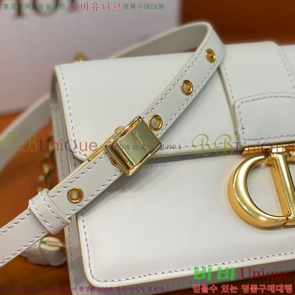 #��� 30 ���״� �̽�Ʈ ����Ʈ ü�ι� M9334-201