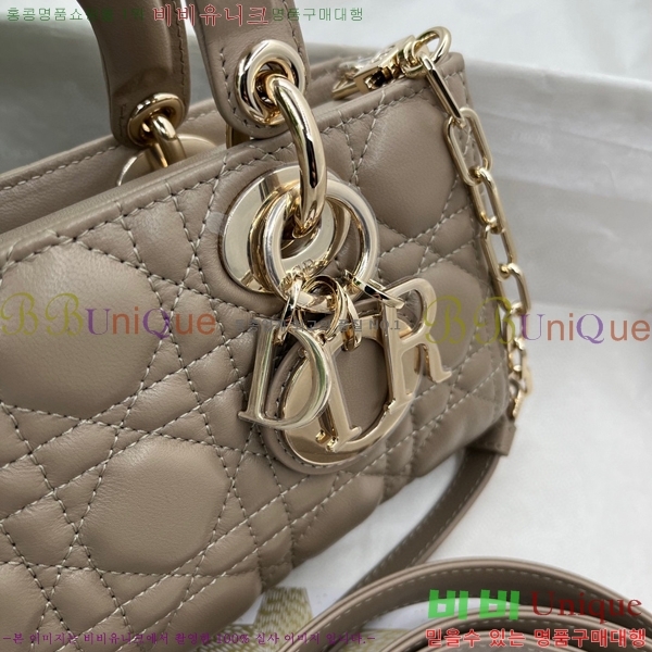 #��� ���̵� �� ���̹� ���� M0613-208