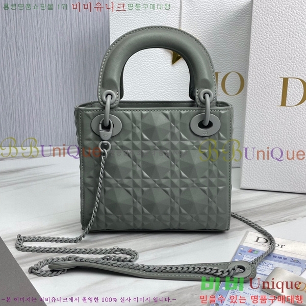 #��� ���̵�� �̴� ĳ��� 18800-1-50