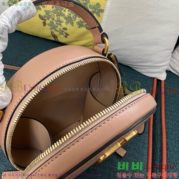 #�߷�Ƽ�� �ñ״�ó V�ΰ� ���� �̴� ũ�ν��� 4W2P0AC2-101