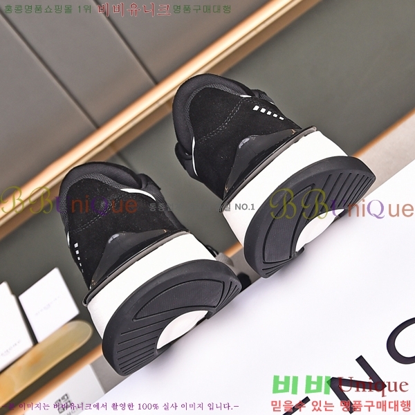   Ŀ G8261938-2
