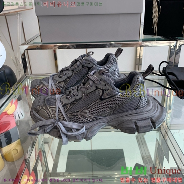 �߷��þư� 3XL Ʈ���̳� ����Ŀ�� BLA356600-9