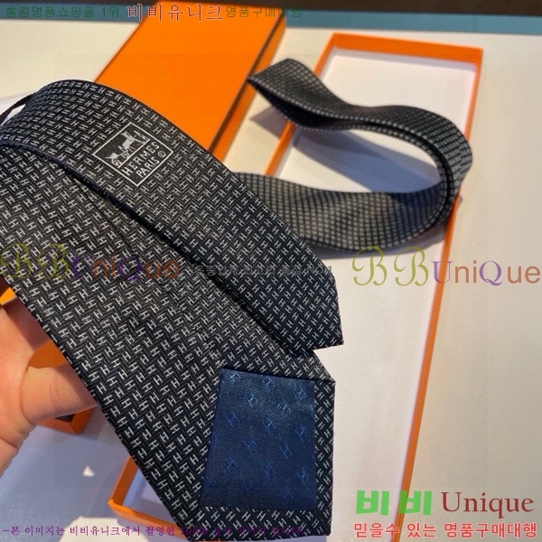 #�����޽� ��Ÿ�� HE555582-3