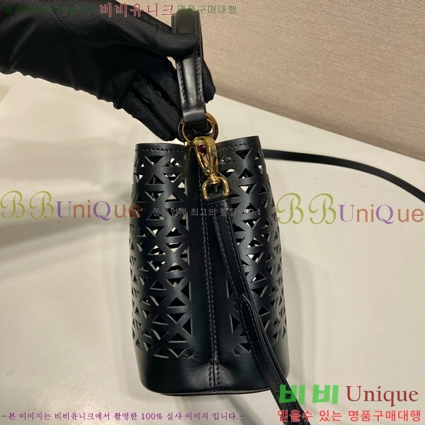 #����� �ƾƿ� ��Ƽ�� �̴� ũ�ν��� 1BA217-202