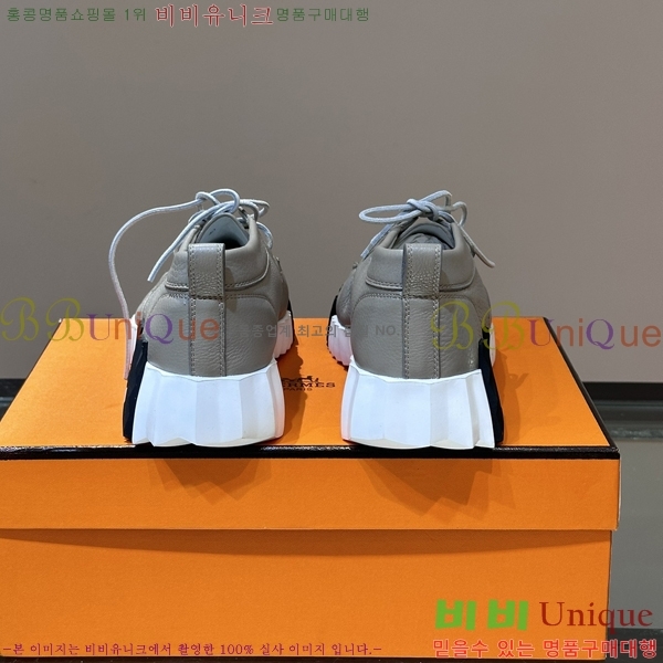 ���� �����޽� ����Ŀ�� HR599085-5