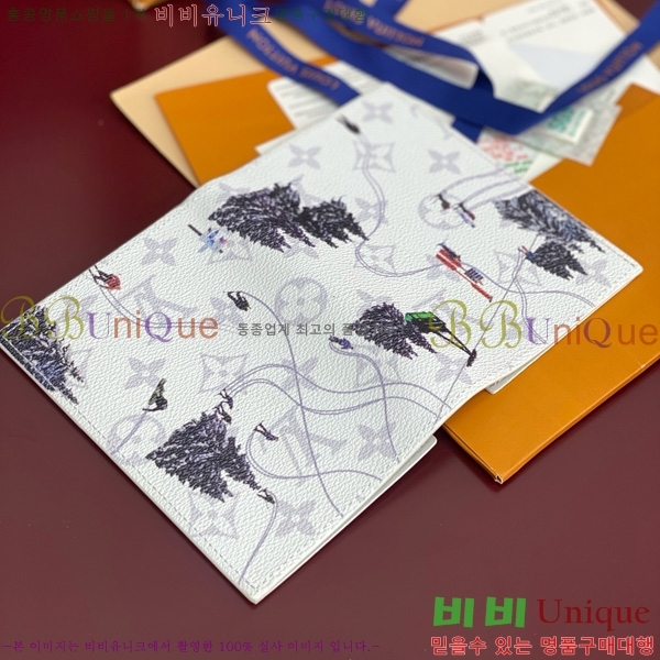 #���̺��� �н���Ʈ Ŀ�� M14877-101