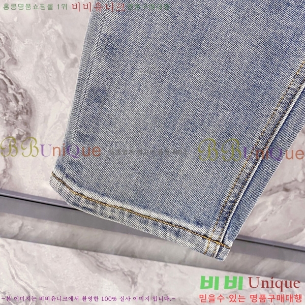   û BU558177