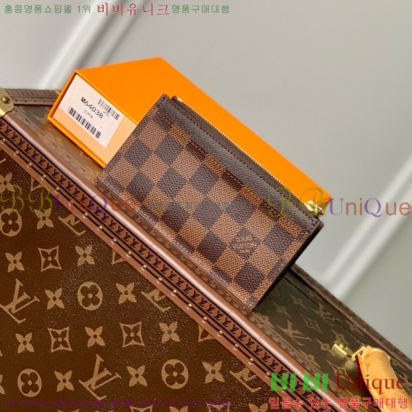 #���̺��� ���� ī�� Ȧ�� M64038-202