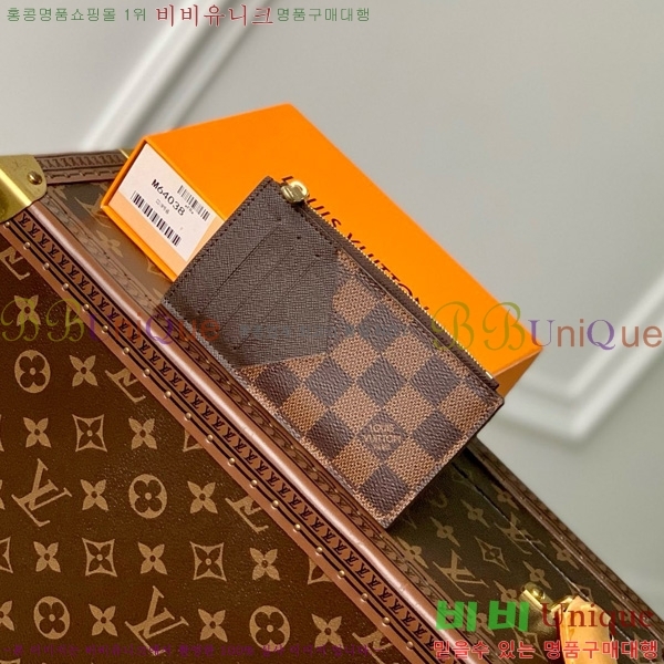 #���̺��� ���� ī�� Ȧ�� M64038-202