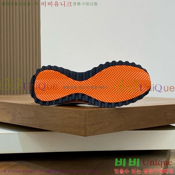 ���� �����޽� ����Ŀ�� LR990332