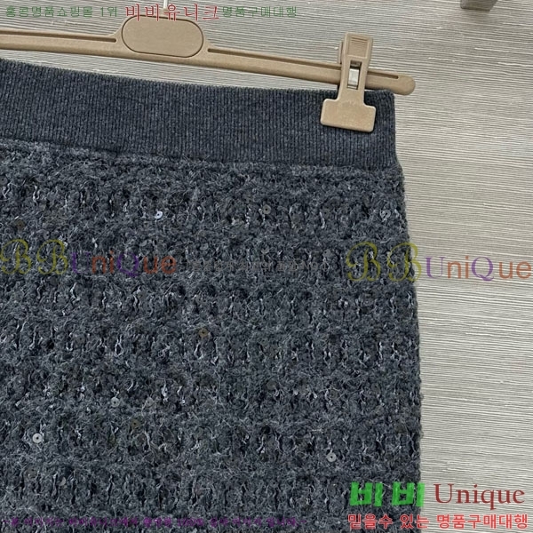 ���� ���ڷ� ��ġ�ڸ� ��ĿƮ BC2334011-8