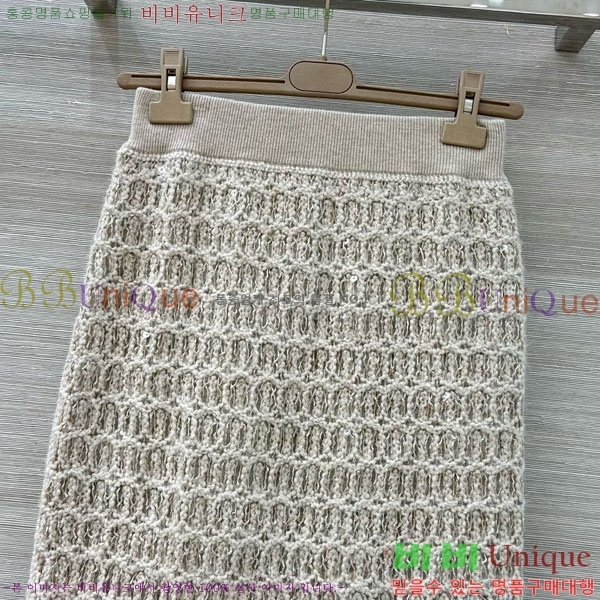 ���� ���ڷ� ��ġ�ڸ� ��ĿƮ BC2334011-6