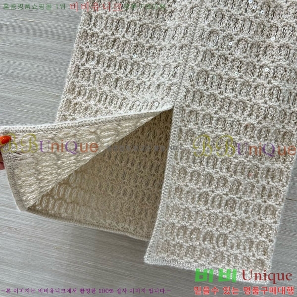 ���� ���ڷ� ��ġ�ڸ� ��ĿƮ BC2334011-6