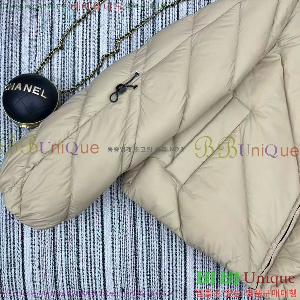 ���� ��**�� �ٿ� �е� MAXM2120544-17