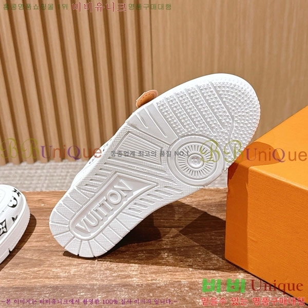 ���̺��� 𝐋-𝐓𝐑𝐀𝐈𝐍𝐄𝐑 ����Ŀ�� �������� L201990-3