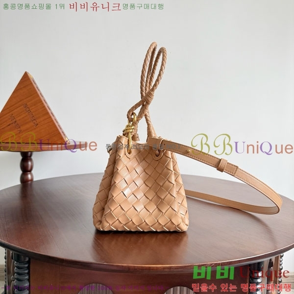 ���װ�����Ÿ �ȵ�Ƹ� �Ķ�Ʈ 796569-2016