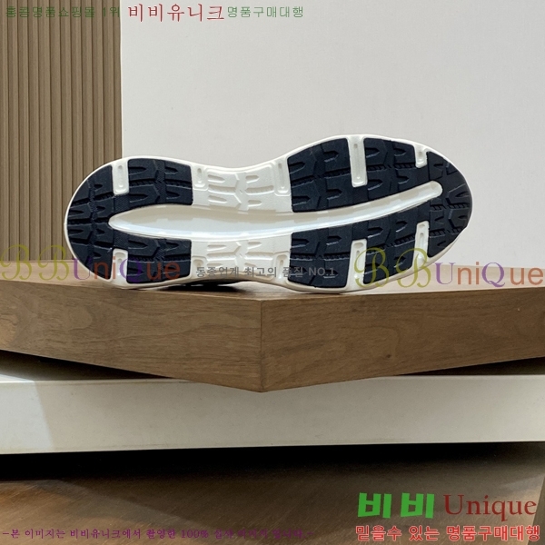 ���� ��**�� ����Ŀ�� MO07843-4