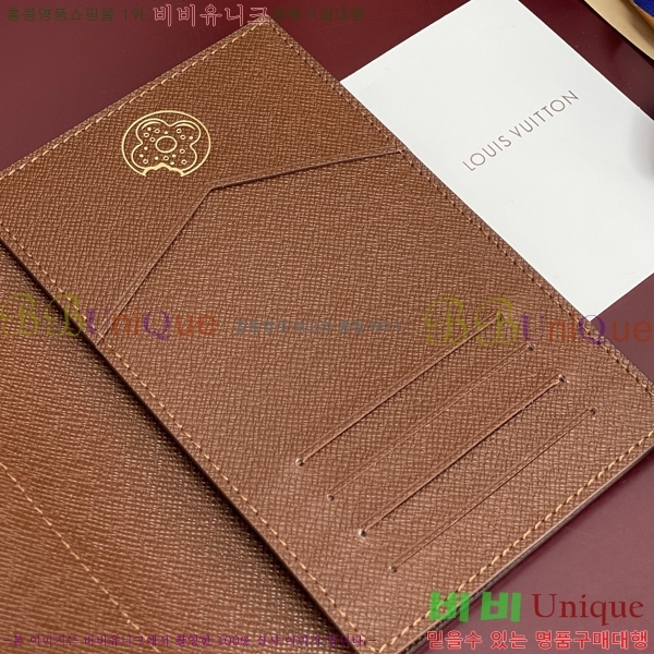 #���̺��� �н���Ʈ Ŀ�� M28281-102