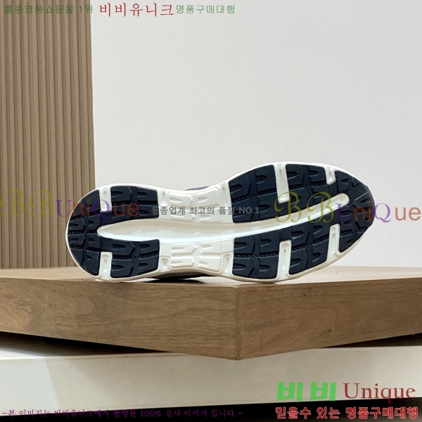 ���� ��**�� ����Ŀ�� M329747-2