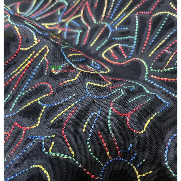 ���� ũ������ ���� Ƽ���� CH814257-1