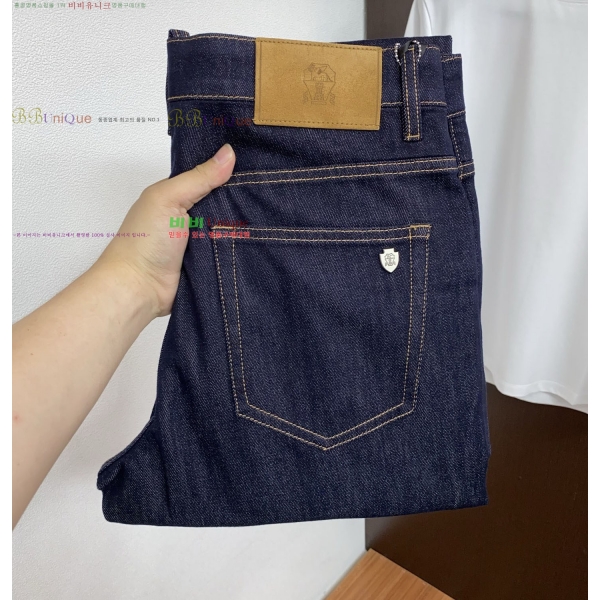 ���� ���ڷ� ��ġ�ڸ� û���� BC24358