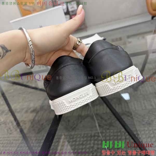 ���� ��**�� ����Ŀ�� M2N66902-4